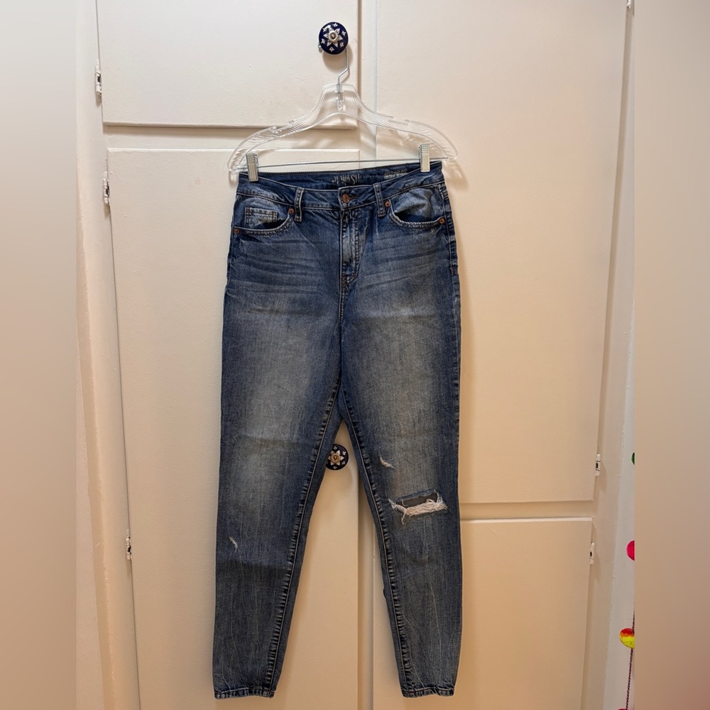 Rewash Women's Skinny Jeans in Medium Blue with Distressed Knee